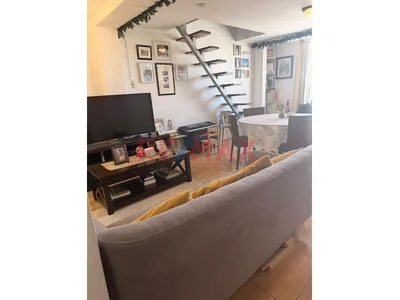 Duplex En Hunter: Oportunidad De Inversión En Zona De Salud Y Comercio