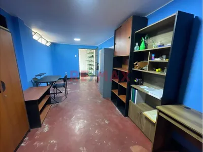Local Comercial  En Alquiler