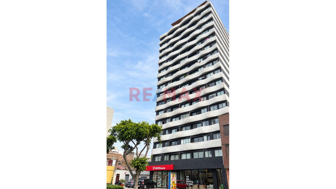 Venta De Departamento Duplex En Lince, Amoblado, Limite Con San Isidro
