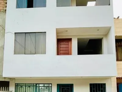 Casa de 3 pisos independientes. 90 m²