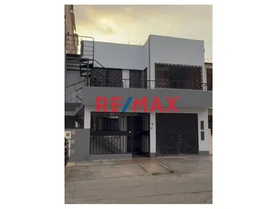 Casa En Venta En Comas +2 Departamentos + Azote