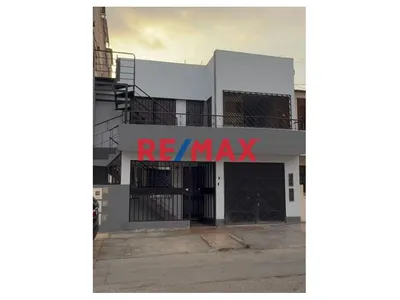 Casa En Venta En Comas +2 Departamentos + Azote