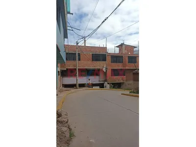 Propiedad En Venta  Tres Niveles