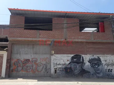 Local Comercial en alquiler · Villa Maria del Triunfo · 960 m²