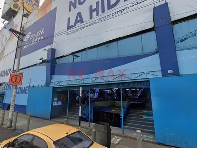 Venta De Local Comercial En Polvos Azules