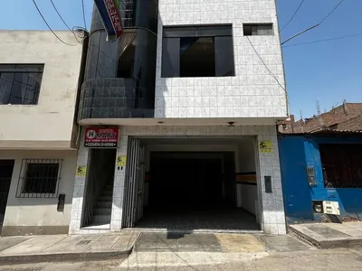 Venta de Local Comercial en Comas - Lima 8 Dormitorios 