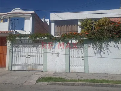 Venta ----- ¡Excelente Oportunidad En Urb. Fecia – José Luis Bustamante Y Rivero! ✨🏡