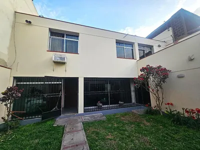 Venta de Casa en San Borja - Lima 4 Dormitorios