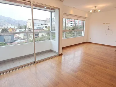 Alquiler de Departamento en Santiago de Surco - Lima 3 Dormitorios 