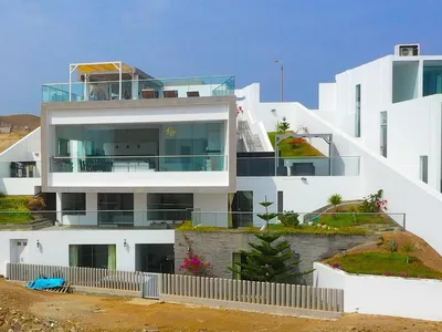 Venta de Casa en Pucusana - Lima 5 Dormitorios