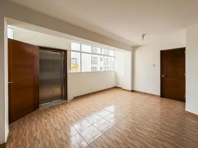 Venta de Departamento en Ate - Lima 3 Dormitorios 