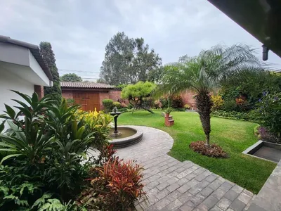 Venta de Casa en Santiago de Surco - Lima 4 Dormitorios