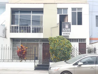 Venta de Casa en San Miguel - Lima 5 Dormitorios 