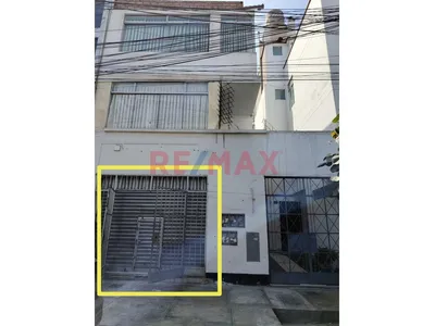 🛎️¡Ocasion !Vendo Local Primer Piso Comercial En Salamanca (Frente A Parque Fap- Av Paracas Y Mercado ) 🛎️
