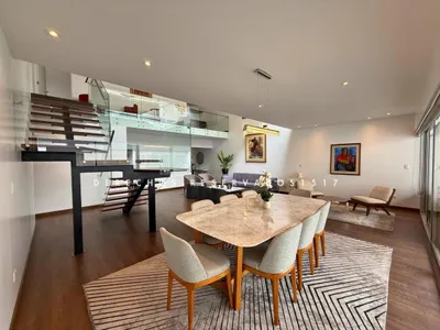 Venta de Departamento en Santiago de Surco - Lima 4 Dormitorios