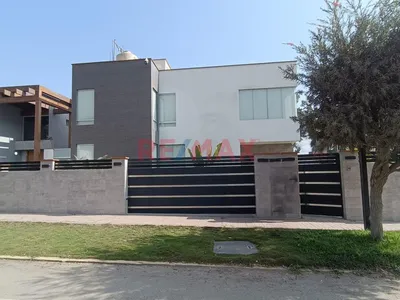 Casa En Venta En Chaclacayo – Amplia, Elegante Y Con Excelente Área Socia
