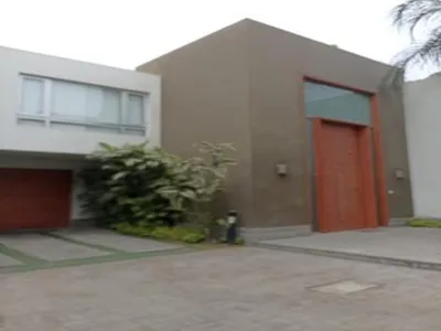 Venta de Casa en La Molina - Lima 4 Dormitorios