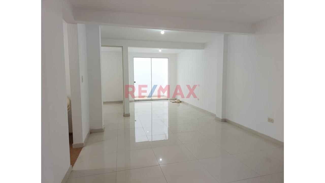 Vendo Casa Nueva De 2 Pisos Con Cochera En El Condominio Sol De Chan Chan I, Frente Al Colegio Ramon Castilla, Area 112.50M2, S/. 395,000 Soles