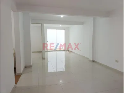 Vendo Casa Nueva De 2 Pisos Con Cochera En El Condominio Sol De Chan Chan I, Frente Al Colegio Ramon Castilla, Area 112.50M2, S/. 395,000 Soles