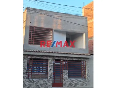 Venta De Casa En El Porvenir | 2 Pisos + Azotea | Us$ 129,000