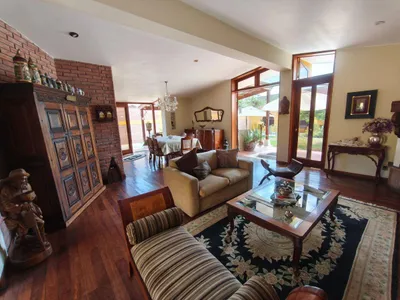 Casa en venta · Avenida Rinconada del Lago 1Xxx, La Molina · 374 m², 3 dorm.
