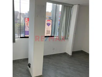 ¡Alquila Tu Oficina En La Mejor Zona De La Molina! De 20 M²
