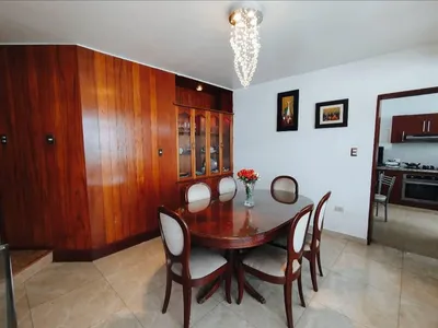 Venta de Casa en San Borja - Lima 5 Dormitorios