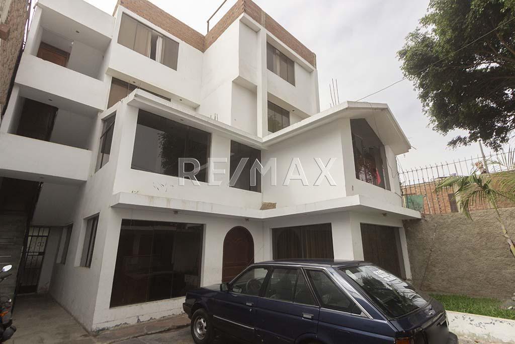 Venta de Casa en Chorrillos - Lima 0 Dormitorio 