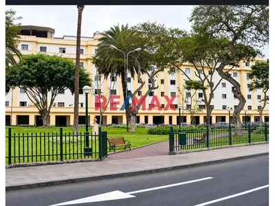 🏡📍Miraflores: Departamento En Venta Con Historia, Techos Altos Y Frente A Parque – Us$ 112,000