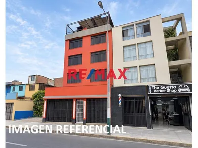Amplio Local Comercial De 4 Niveles En Av. Samuel Alcázar – Rímac