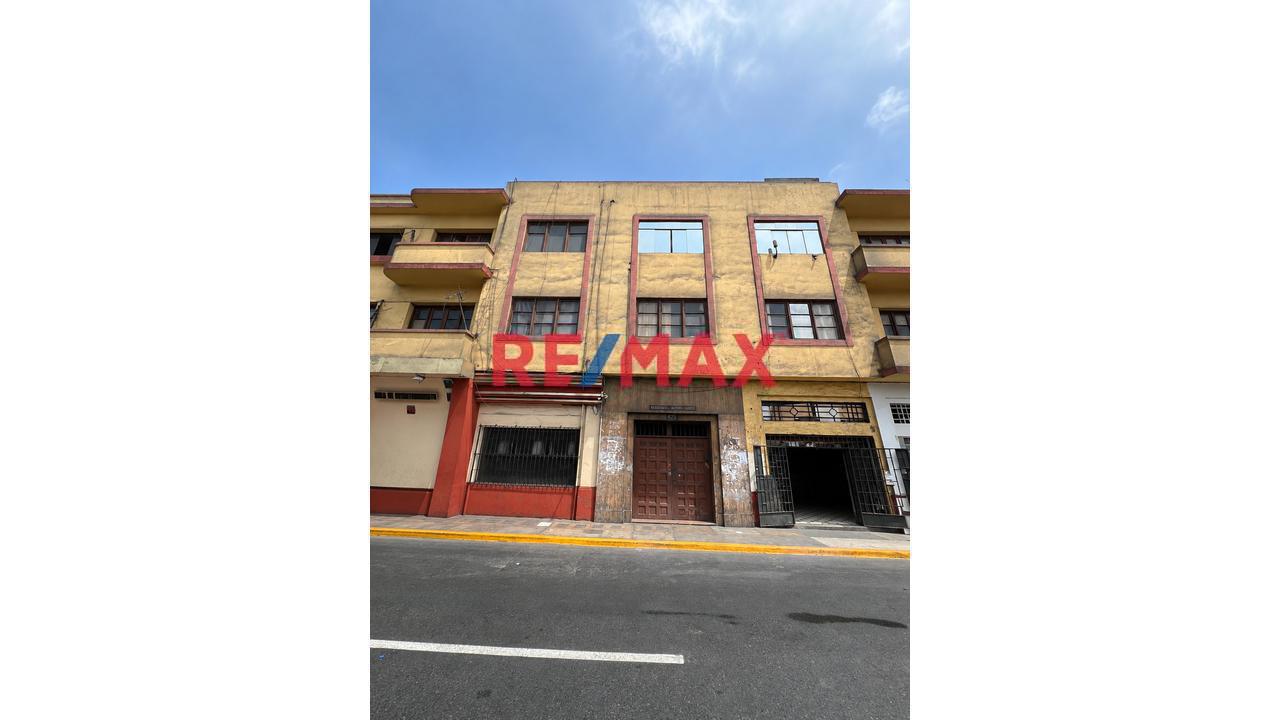 🏢 Vendo Ambiente De 80 M² Frente A Plaza Dos De Mayo – Cercado De Lima