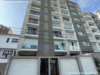 Venta de Departamento en Surquillo - Lima 4 Dormitorios