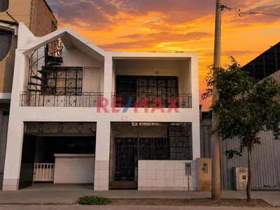 Se Vende Casa En Avenida Ideal Para Vivienda O Inversion - 140 M2