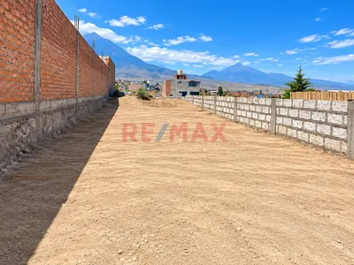 Amplio Terreno En Venta De 226 M2 En Amazonas- Cerro Colorado