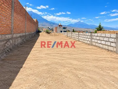 Amplio Terreno En Venta De 226 M2 En Amazonas- Cerro Colorado