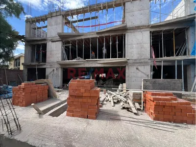 Departamento en venta · Urb. el Palacio Etapa I K-5a, Sachaca · 221 m², 3 dorm.