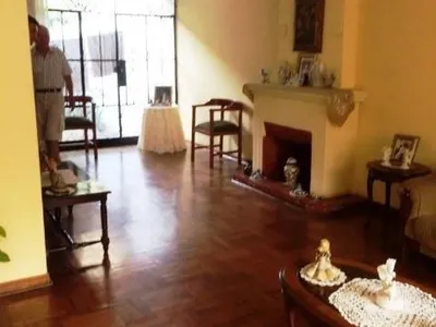Venta de Casa en Santiago de Surco - Lima 4 Dormitorios