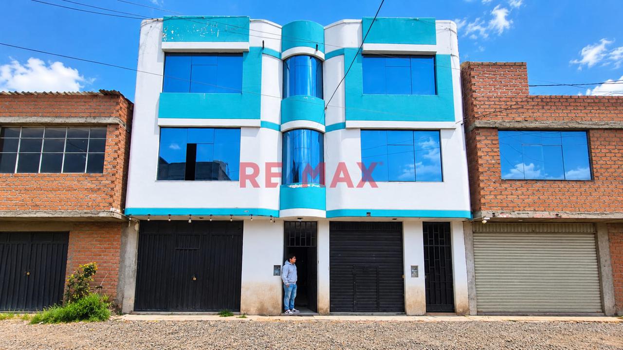 🏡 Casa En Venta En Pilcomayo 174.75M²| 3 Pisos, 2 Minidepartamentos , Tienda Y Cochera