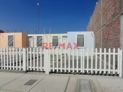 Casa En Alquiler Frente A Parque - Condominio El Remanso | Subtanjalla | Ica