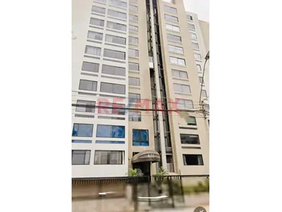 Ubicación Exclusiva En Pardo Y Aliaga, Primer Piso