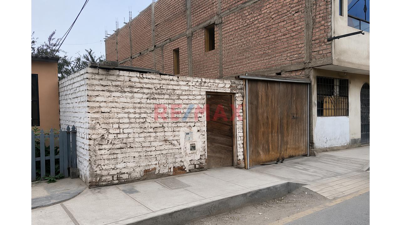 Vendo Casa Como Terreno En Puente Piedra, A Cuadras De La Panamericana Norte 🏡🏡