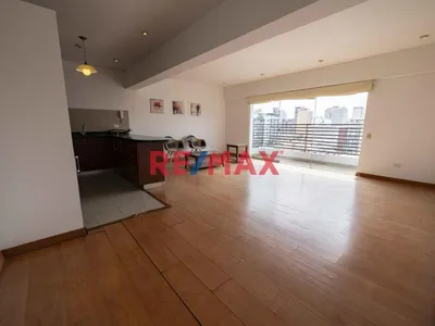 ¡Excelente Oficina En Miraflores! – Calle 2 De Mayo (6To Piso) + Cochera