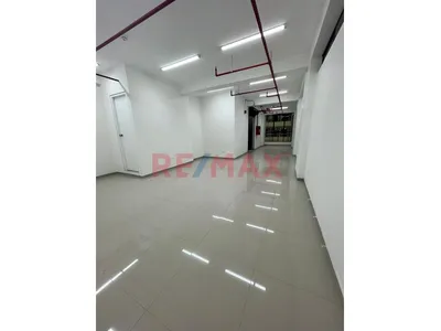 Alquiler De Local Comisión - Piso 2