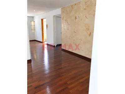 Alquiler Departamento En Higuereta S/ 3,200