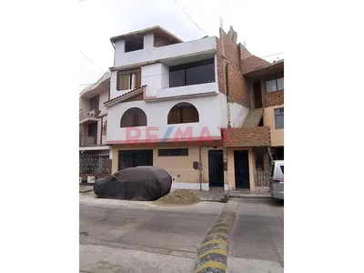 Se Vende Casa, Calle Arequipa, San Martin De Porres