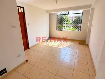 Oficina En Alquiler En Los Olivos | Vista A Parque | Estreno | Ideal Consultorio O Monoambiente