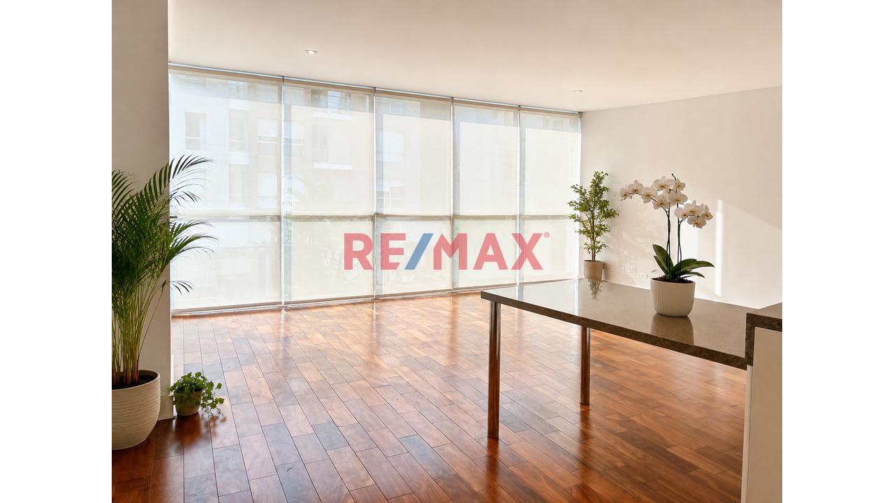 Venta Moderno  Departamento  Como Inversión Frente A Miraflores