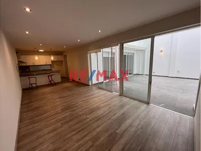 Venta Departamento Miraflores 3 Dormitorios, 3 Baños, 2 Estacionamientos Y Terraza