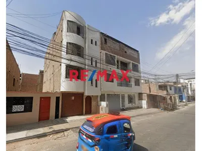 Vendo Casa/Edificio De 5 Pisos En San Juan De Lurigancho