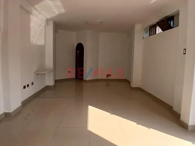 Alquilo Local Comercial De 39M² En La Molina